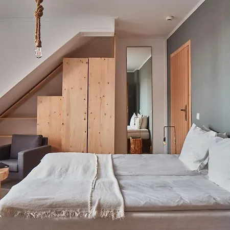 ホテル No Name Luxury &