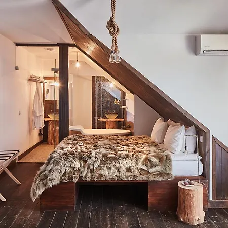 ホテル No Name Luxury &