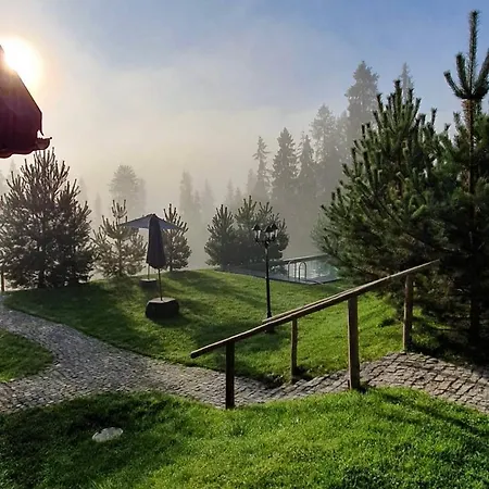 ホテル No Name Luxury &