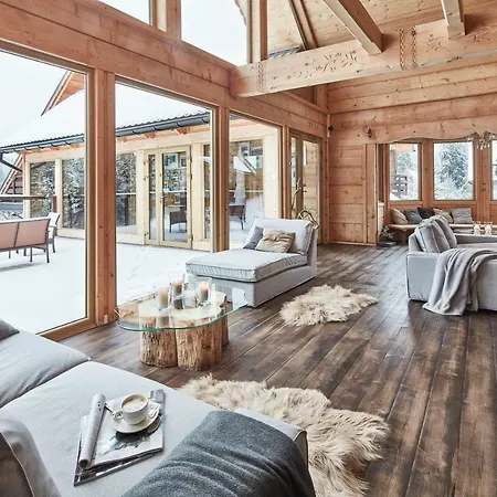 ホテル No Name Luxury &