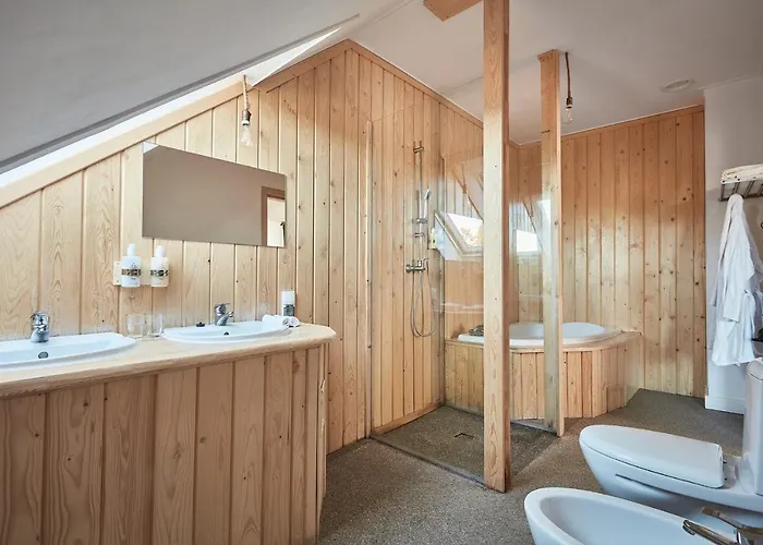 Hotel No Name Luxury & 4*